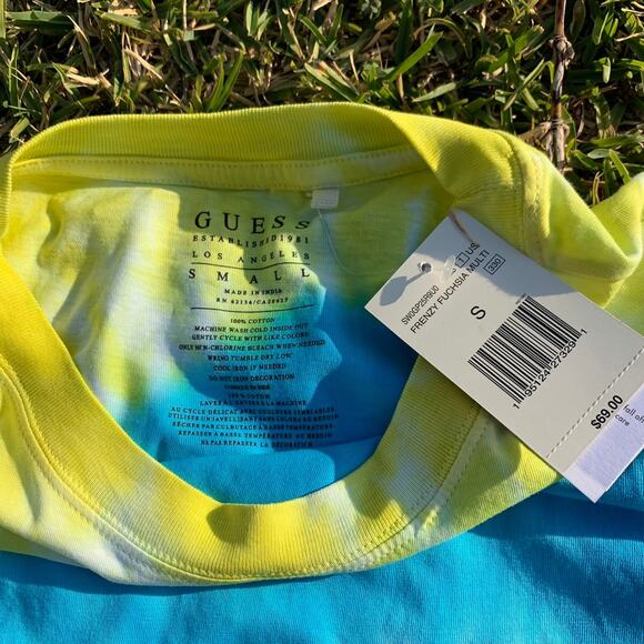 Mens Guess Jeans vibrant tie-dye Tshirt Size Small - Picture 3 of 4